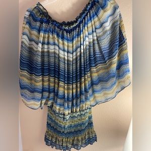 Can fit between medium and large. Never wore it